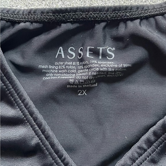 Assets By Spanx Black Crossover Shapewear Camisole Size 2X - Picture 2 of 7